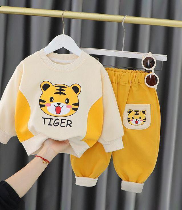 TIGER PRINTED TRACKSUIT